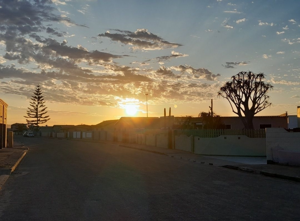 Hallo: “So word Walvisbaai in die oggend gegroet,” sê Mogamat Salie Saban.